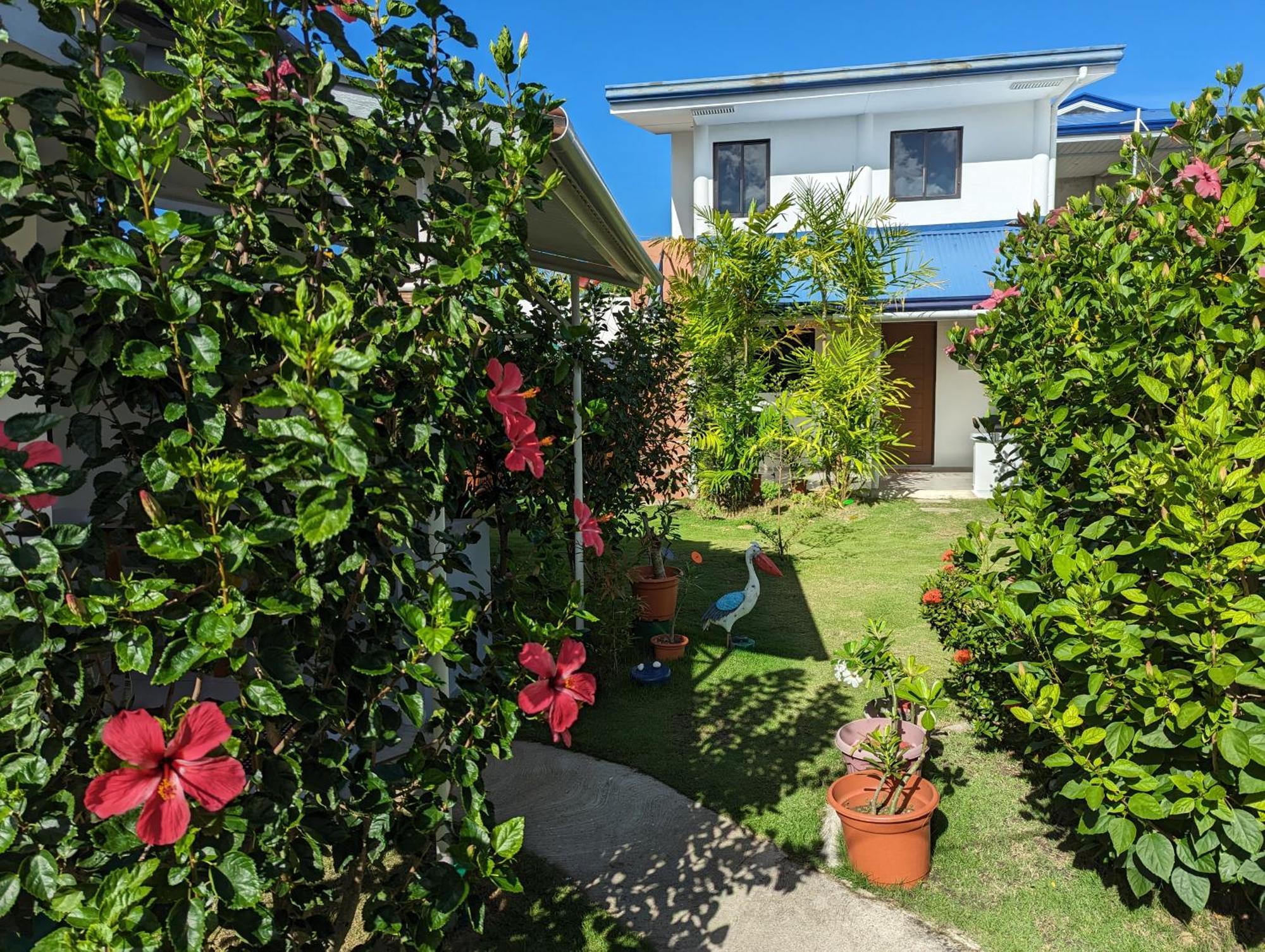 Astillo'S Guest Houses モアルボアル エクステリア 写真